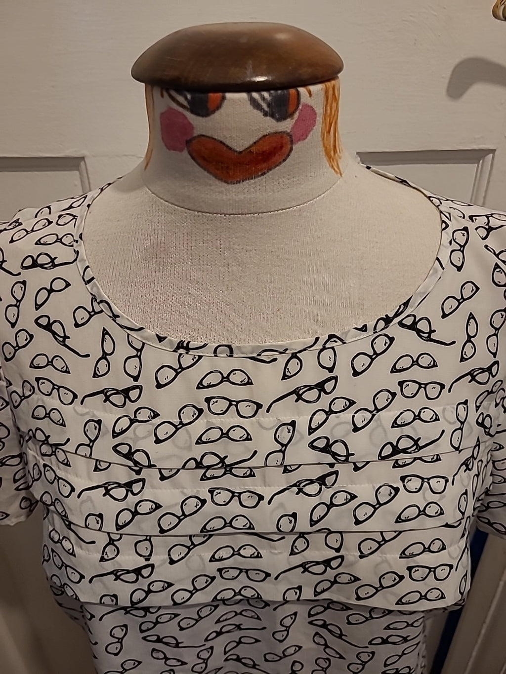 Ladies Marks And Spencer Size 14 Ivory Black "Glasses" Short Sleeved Blouse