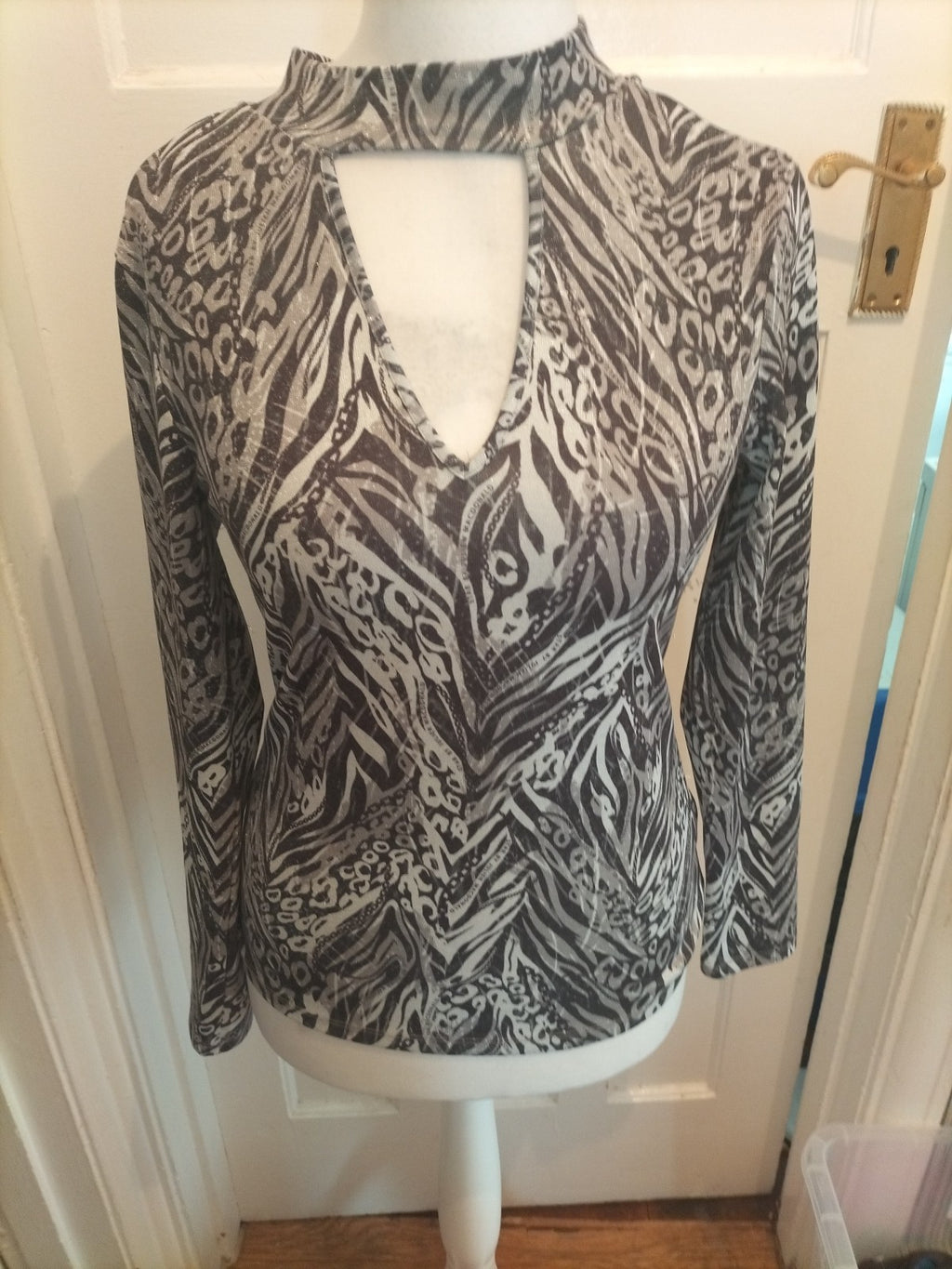 Star By Julien Mcdonald 12 Silver Grey White Long Sleeve Blouse V Neck
