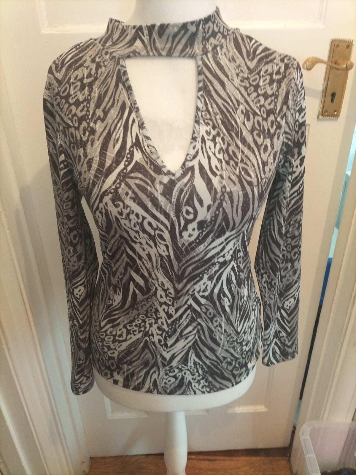 Star By Julien Mcdonald 12 Silver Grey White Long Sleeve Blouse V Neck
