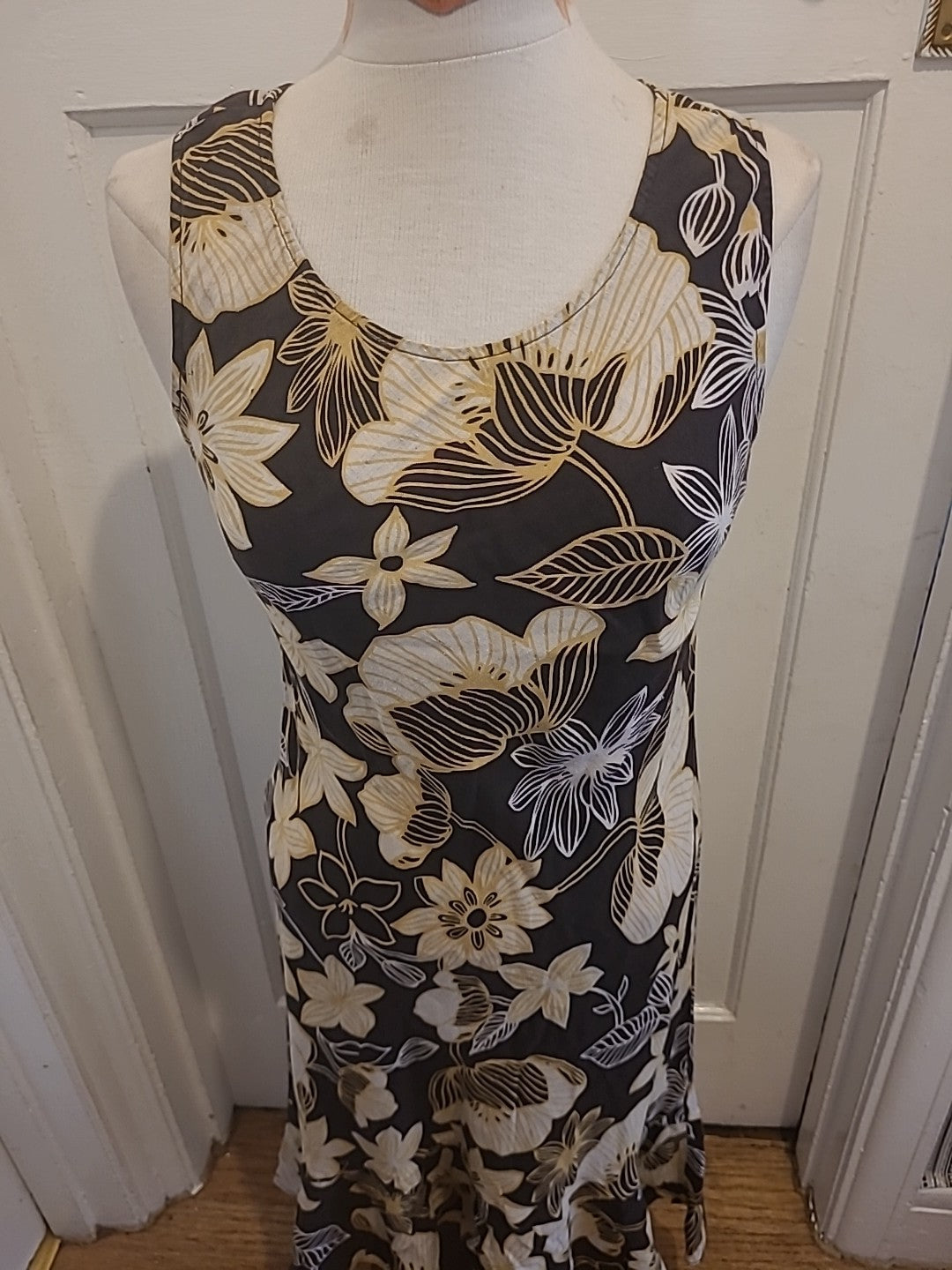 Ladies Hobbs Size 12 Beige/Dark Brown Vintage Sleeveless Dress