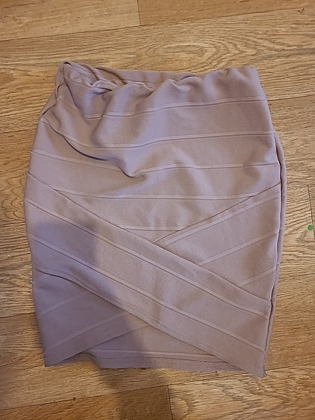 Ladies Miss Selfridge Size 8 Salmon Patterned Short Skirt