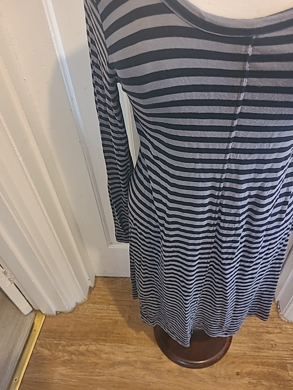 Ladies Earth Size Small Grey Black Striped Long Sleeved Dress