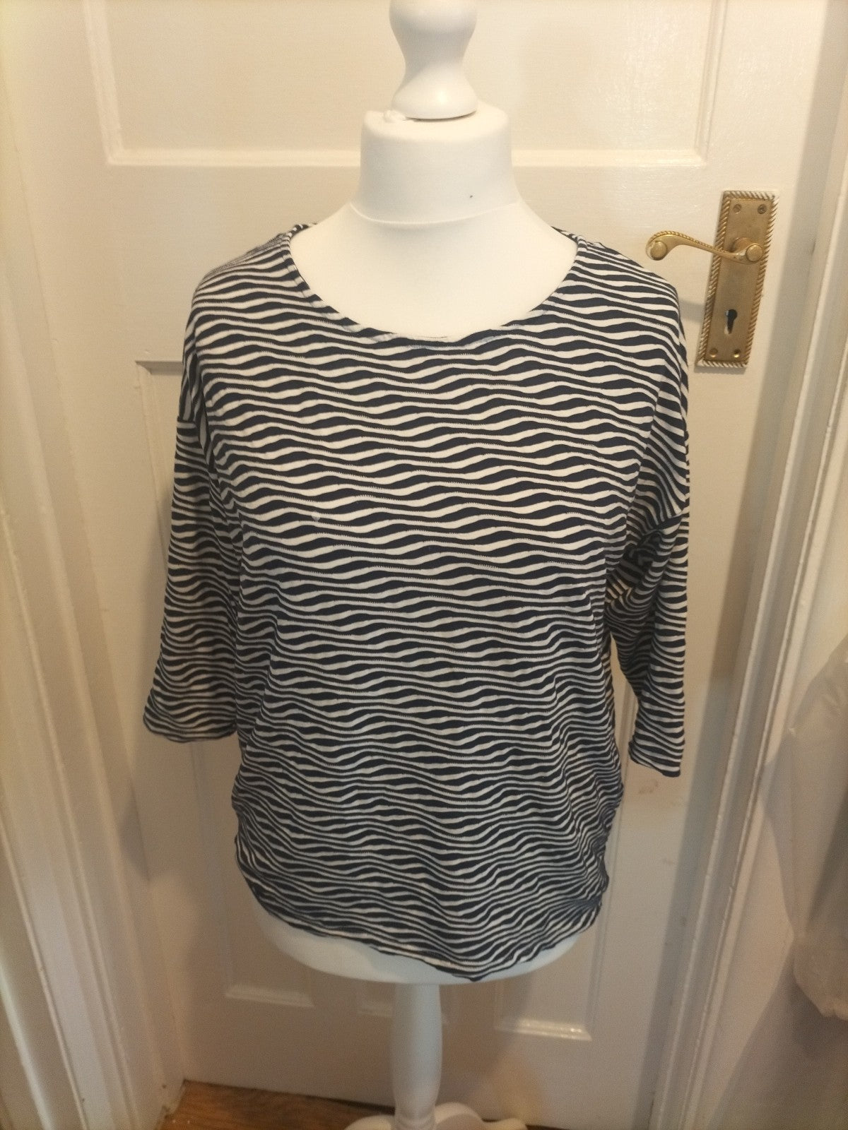 Ladies Tu Size 14 Navy And White Striped 3/4 Sleeved Tshirt