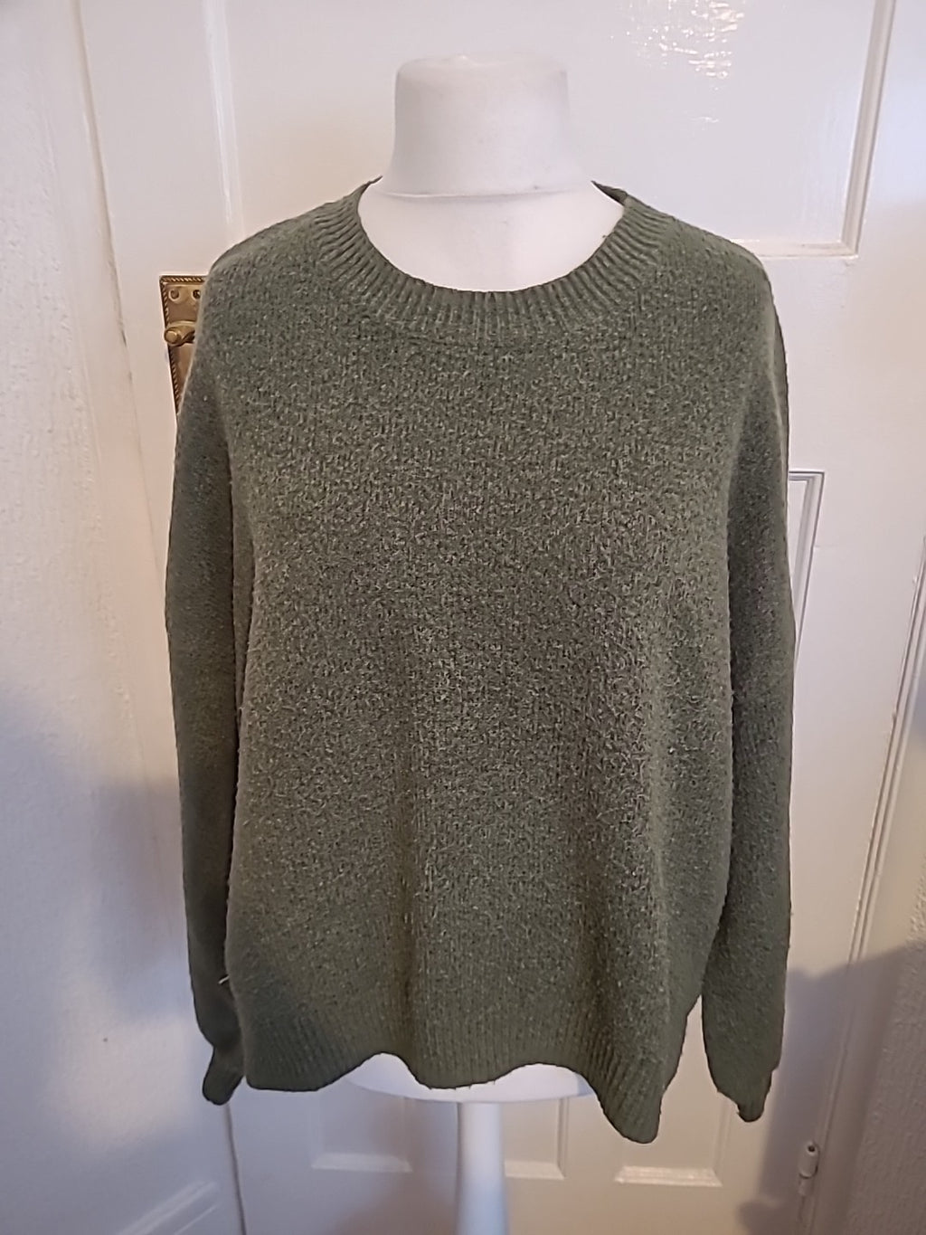 Ladies Size XL Green Long Sleeved Pullover Jumper Bobbling