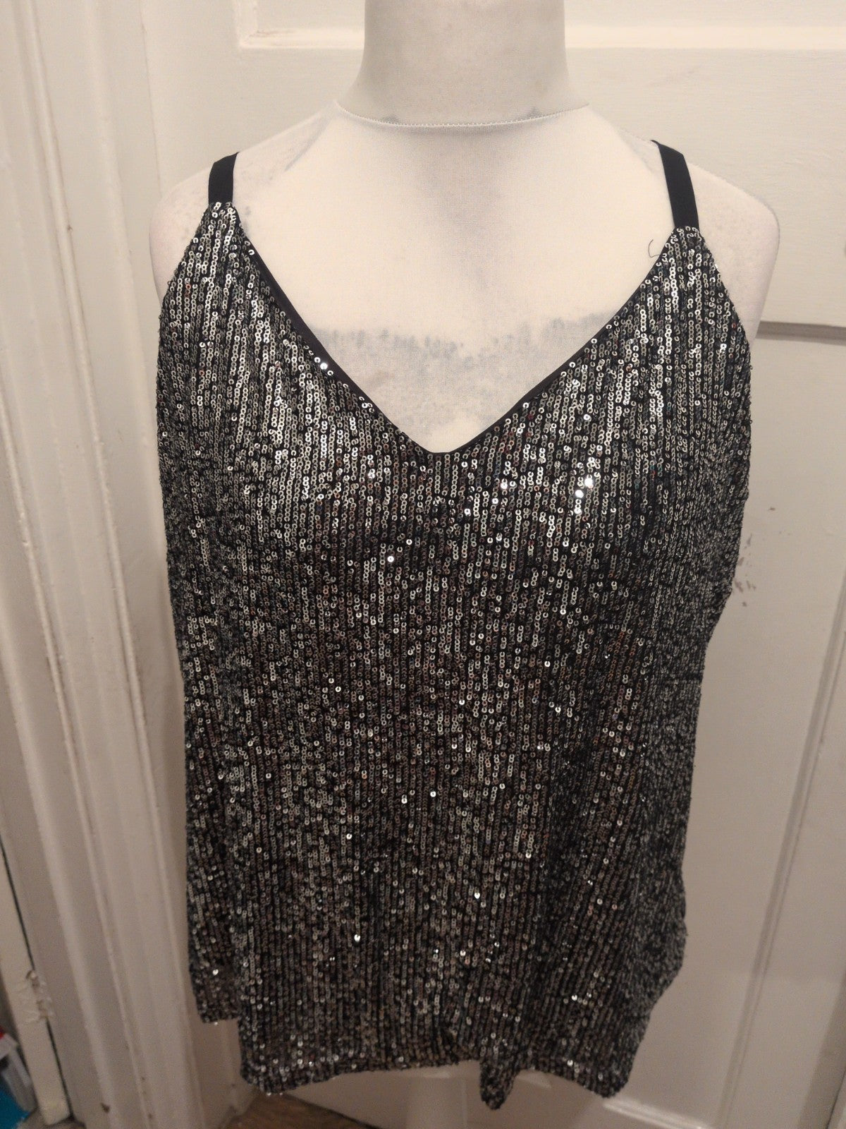 Ladies F&F Size 18 Silver Sequin Sleeveless Lined Blouse
