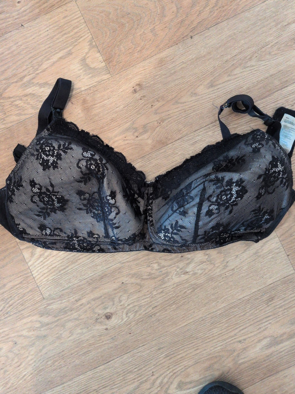 Blooming Marvellous 40F Black Lacey Bra Padded And Wired