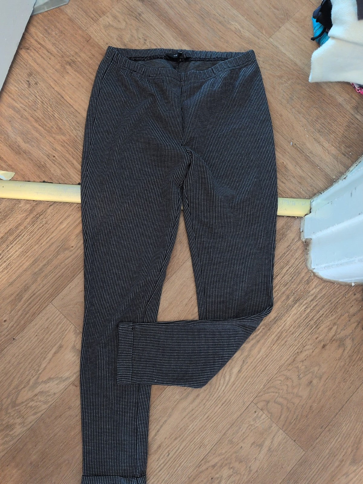 New Look 10 Black And White Dotty Pattern Leggings
