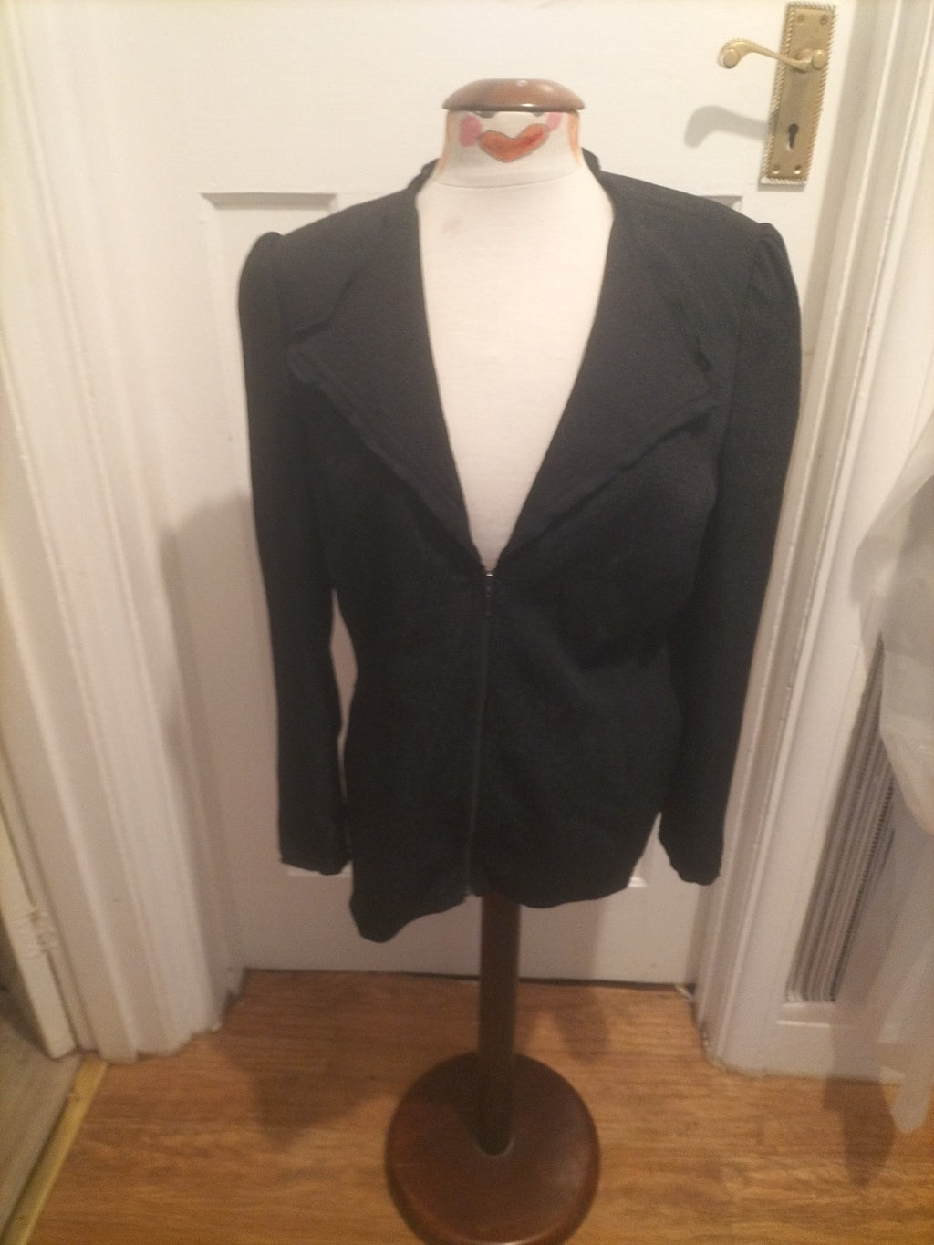 Ladies Wardrobe Size 16 Black Patterned Lined Zip Through Jacket