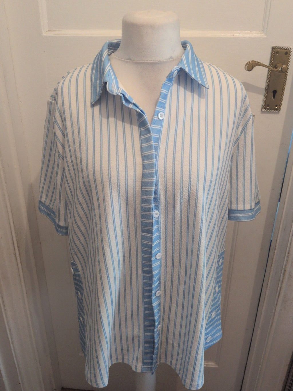 Ladies Size 4XL Blue Striped Collared Short Sleeve Blouse