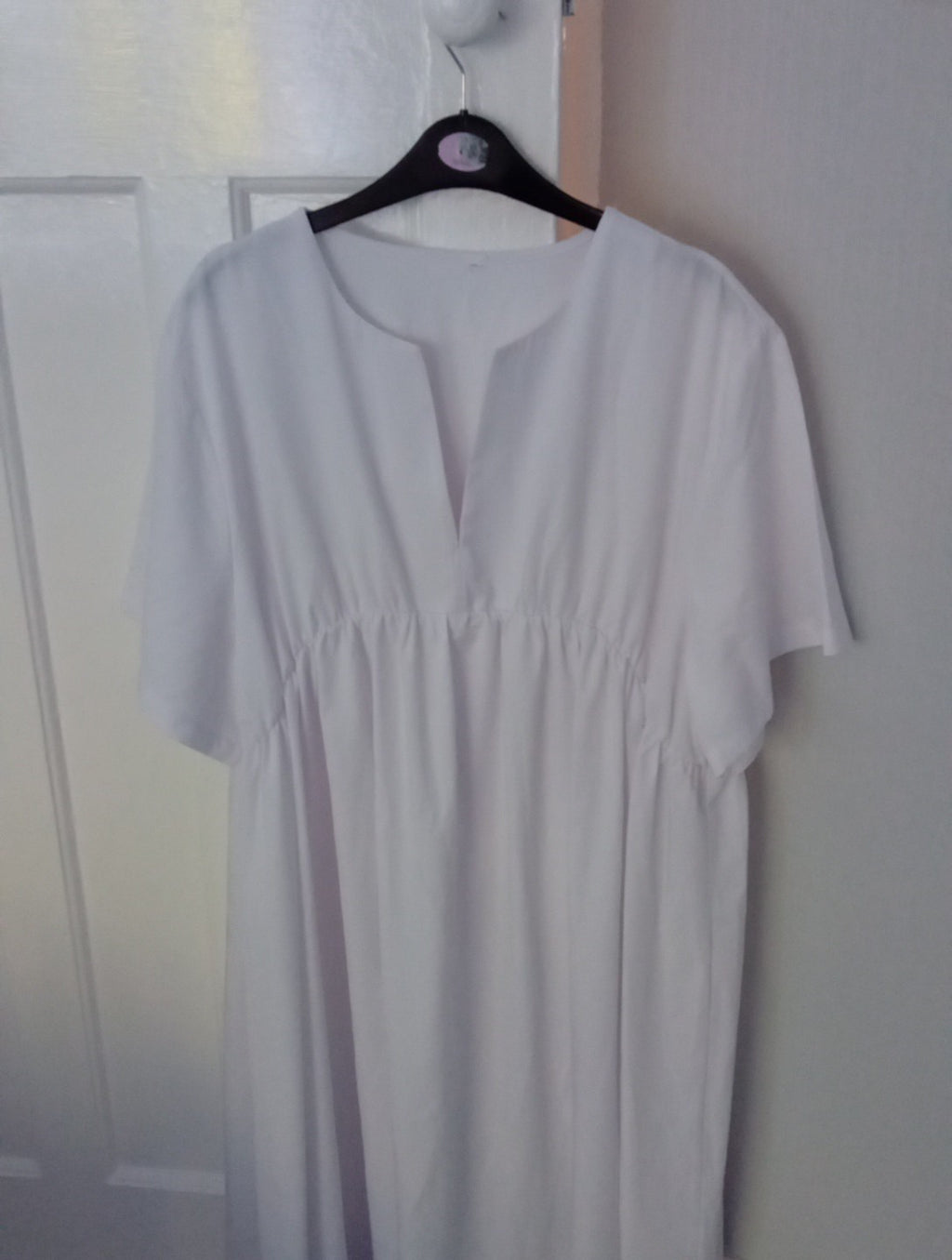 Ladies  Brand New Dress Size 4XL White Removable Broach On The Chest Midi...
