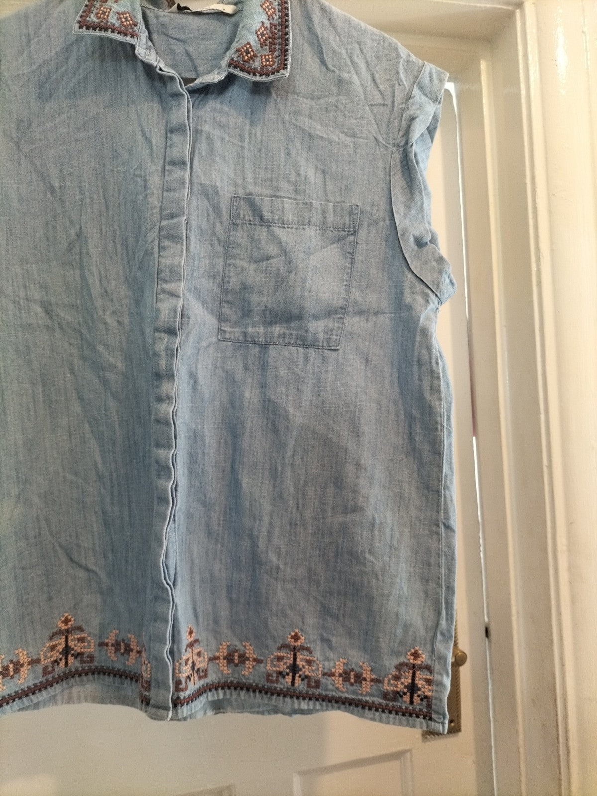 Ladies TU Size 8 Sleeveless Denim Shirt