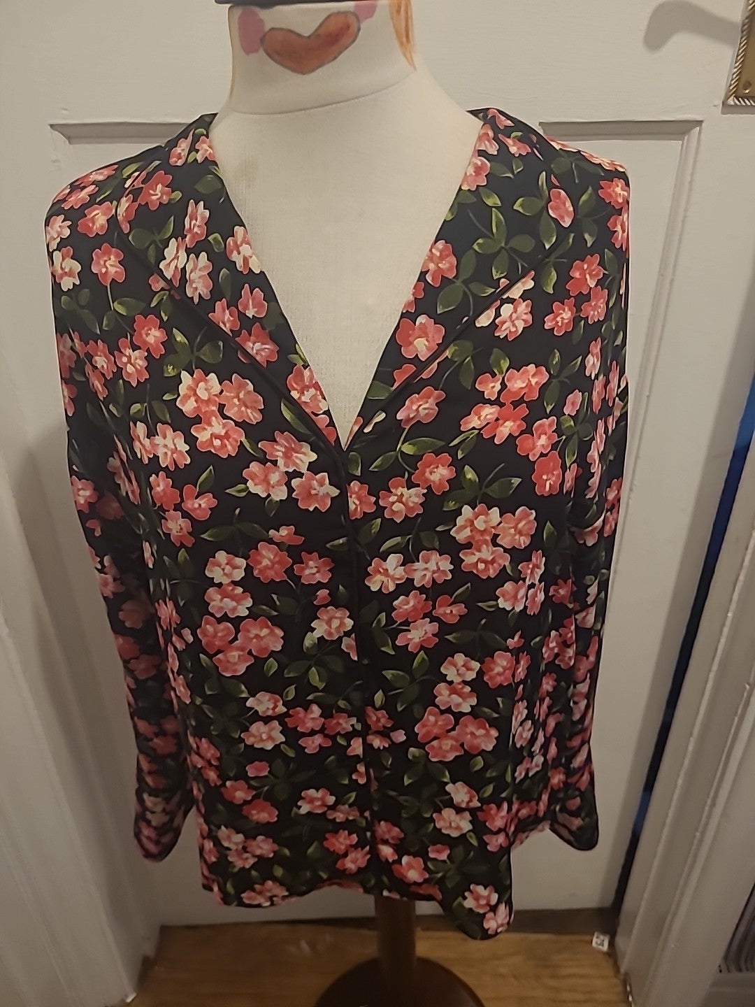Ladies Warehouse Size 10 Black Pink Green Floral Long Sleeved Blouse