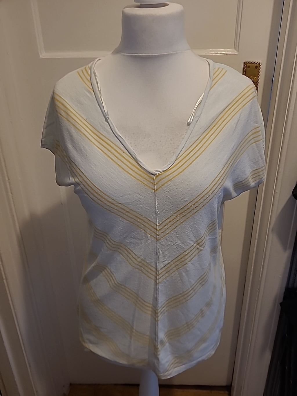 Ladies Tu Size 12 White And Yellow Short Sleeved Striped Blouse