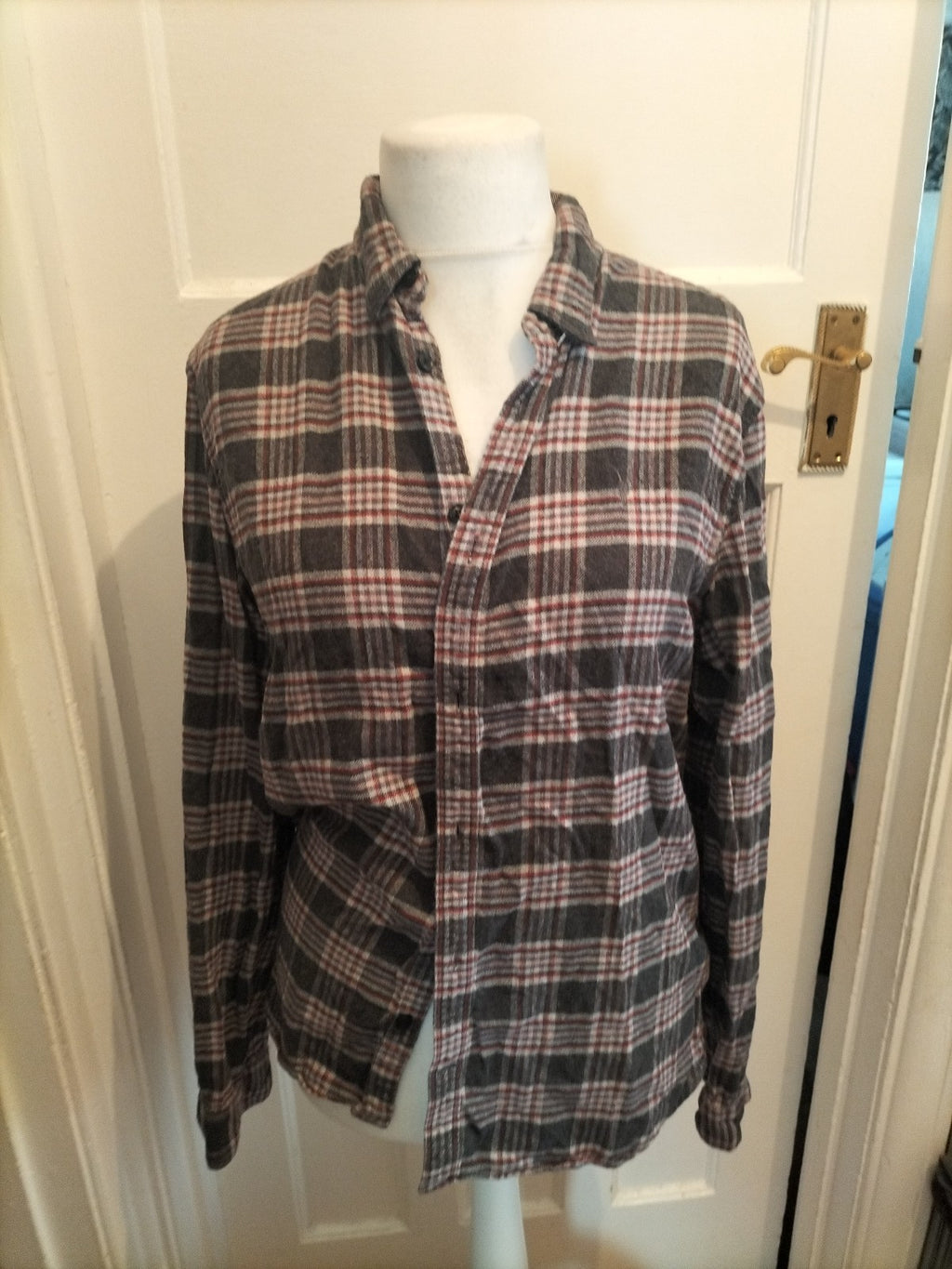 Mens Large Grey Red White Chrck Long Sleeved Shirt