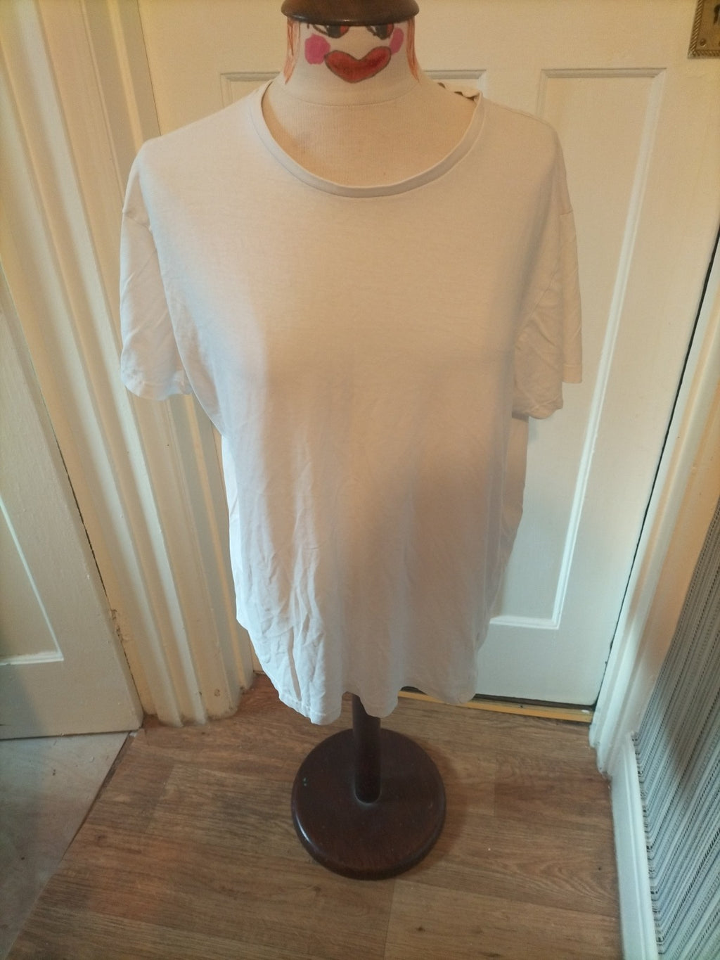 Mens Primark Size XL white Round Neck Short Sleeved Tshirt