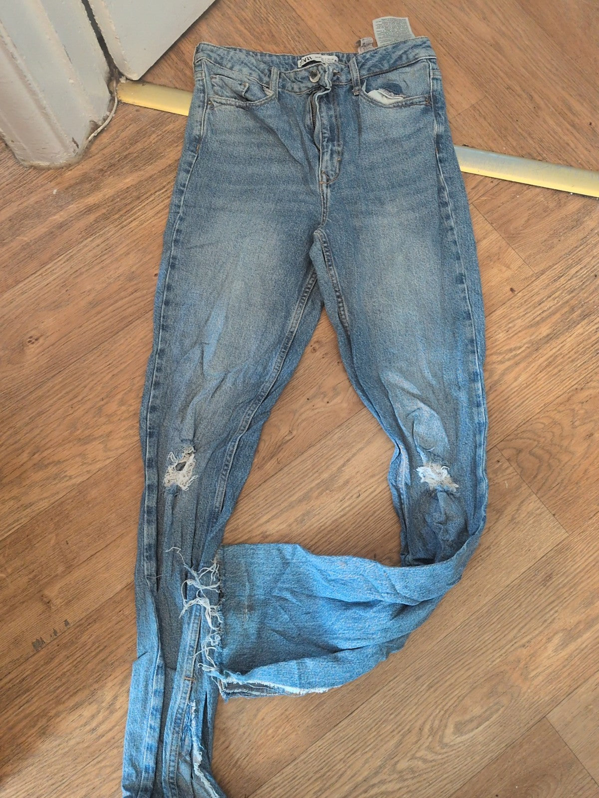 Zara 8 Long Leg Ripped Jeans