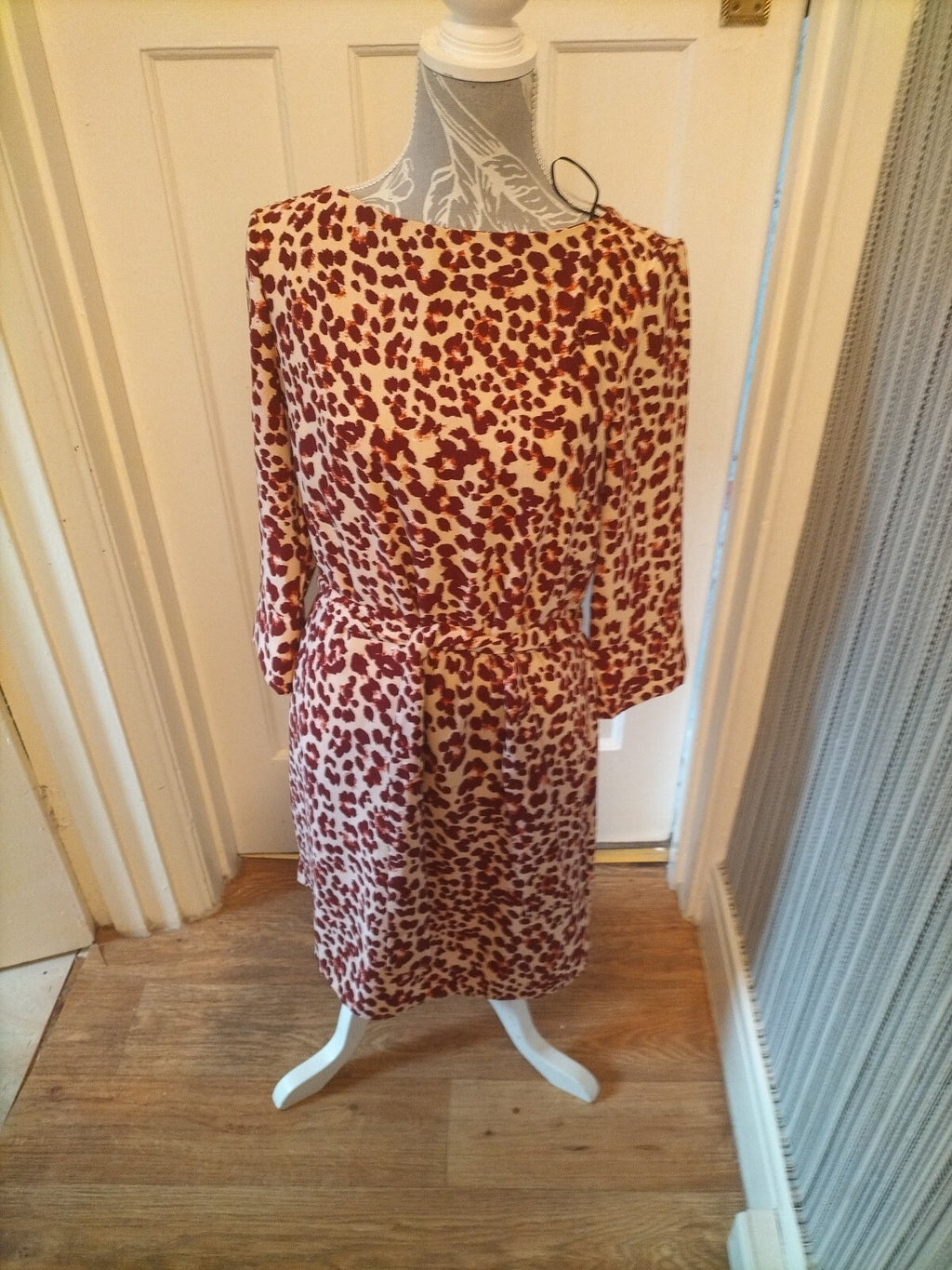Ladies H+M Size 10 Leopard Print Mid Sleeved Dress