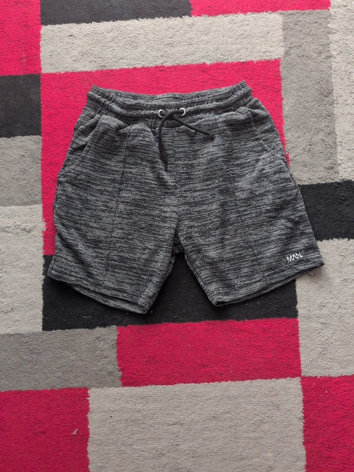 Mens Boohoo Man Size Medium Black Fleck Shorts