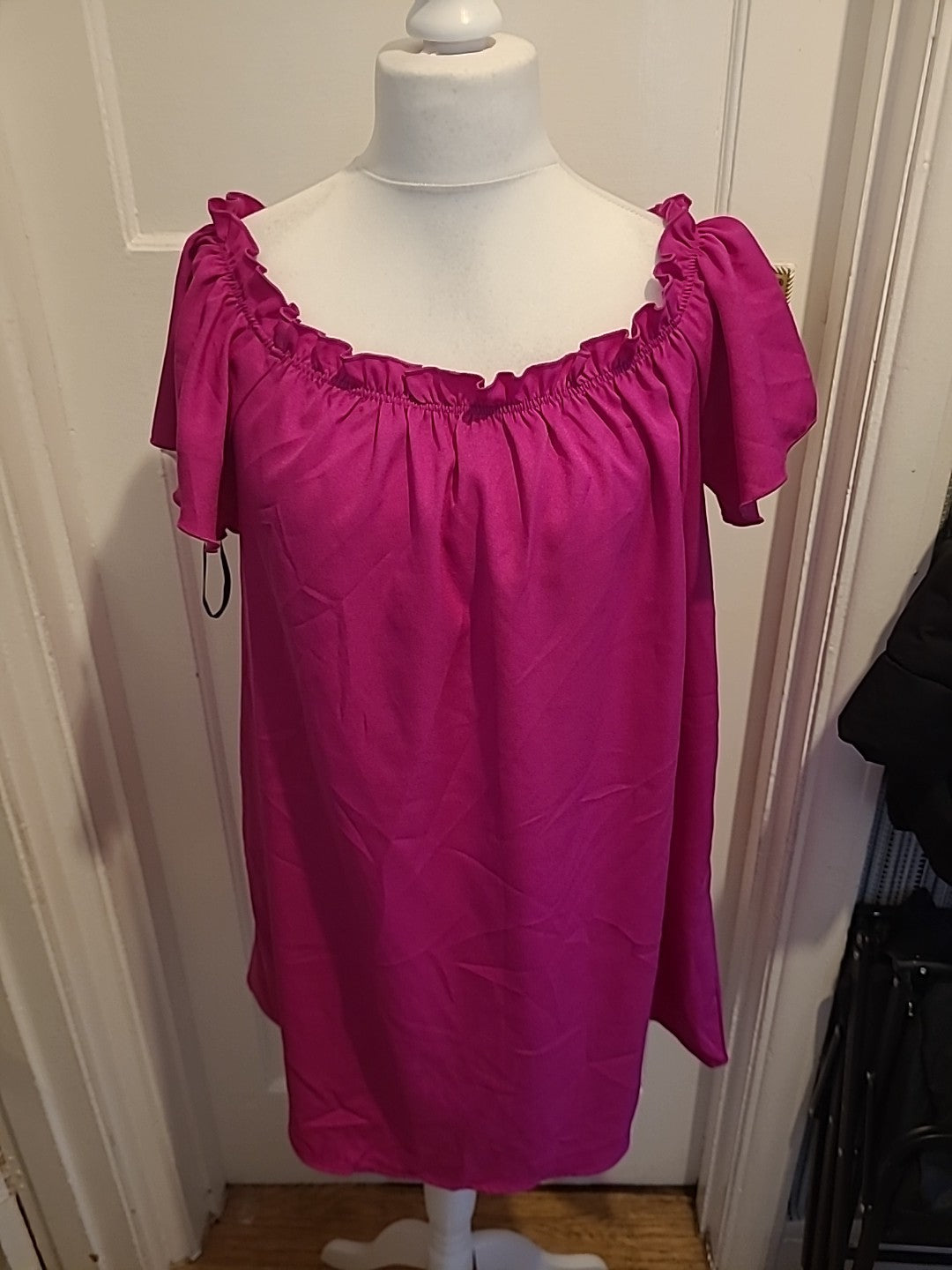 Ladies Shein Curve Size 1XL Hot Pink Elasticated Hem Short Sleeved Dress
