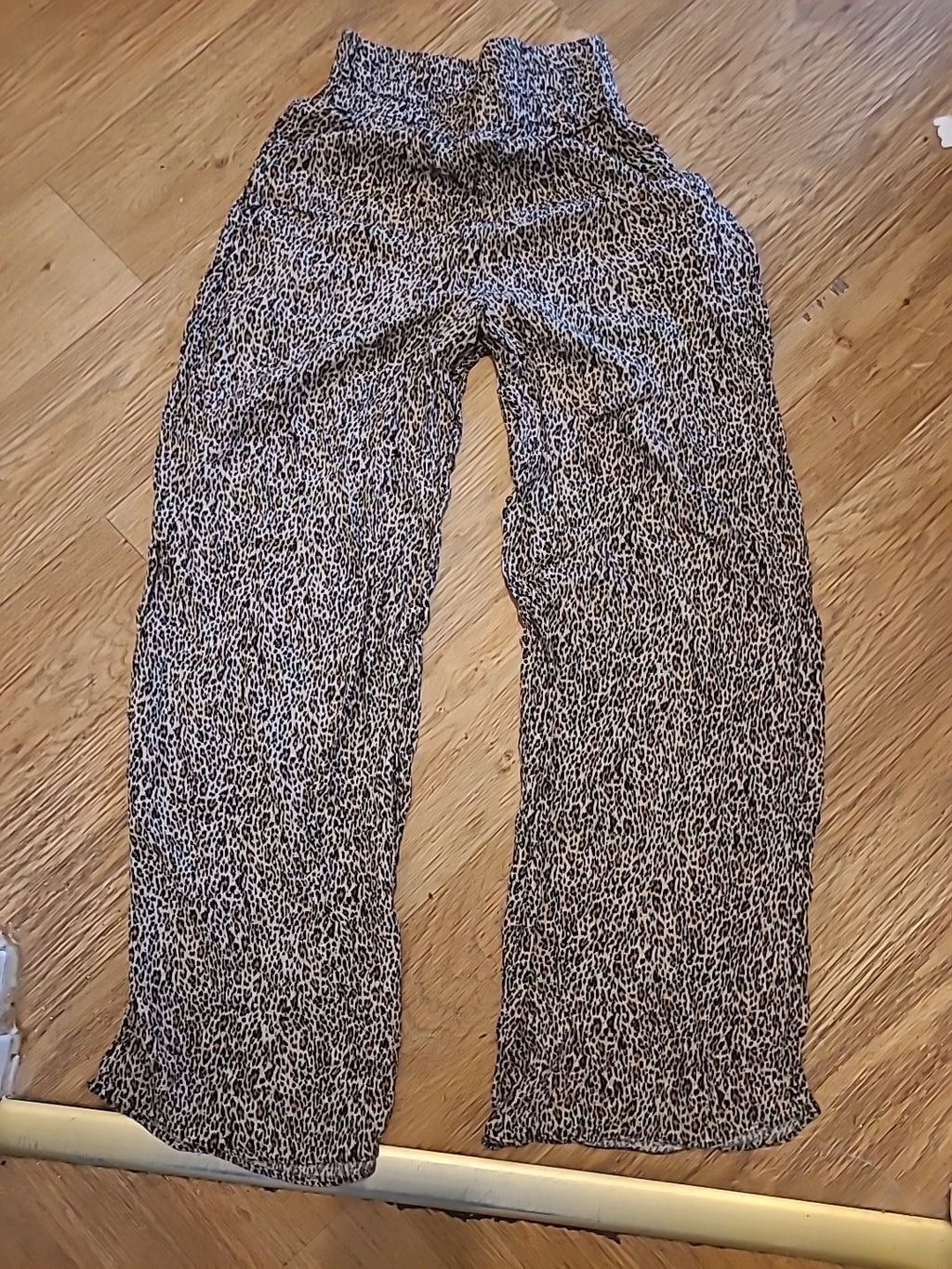 Ladies Urban Outifitters Size XS Leopard Print Elasticated Trousers