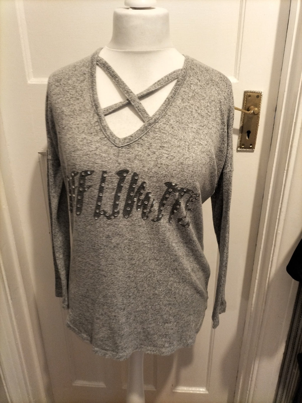 Ladies Select Size 8 Grey Long Sleeve Blouse