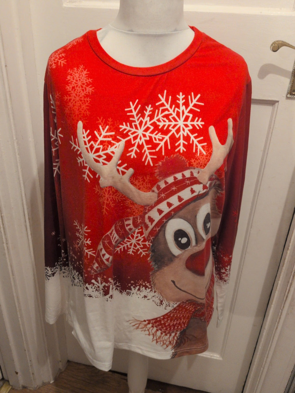 Ladies Size 2XL Red And White Reindeer Pyjama Top Long Sleeve