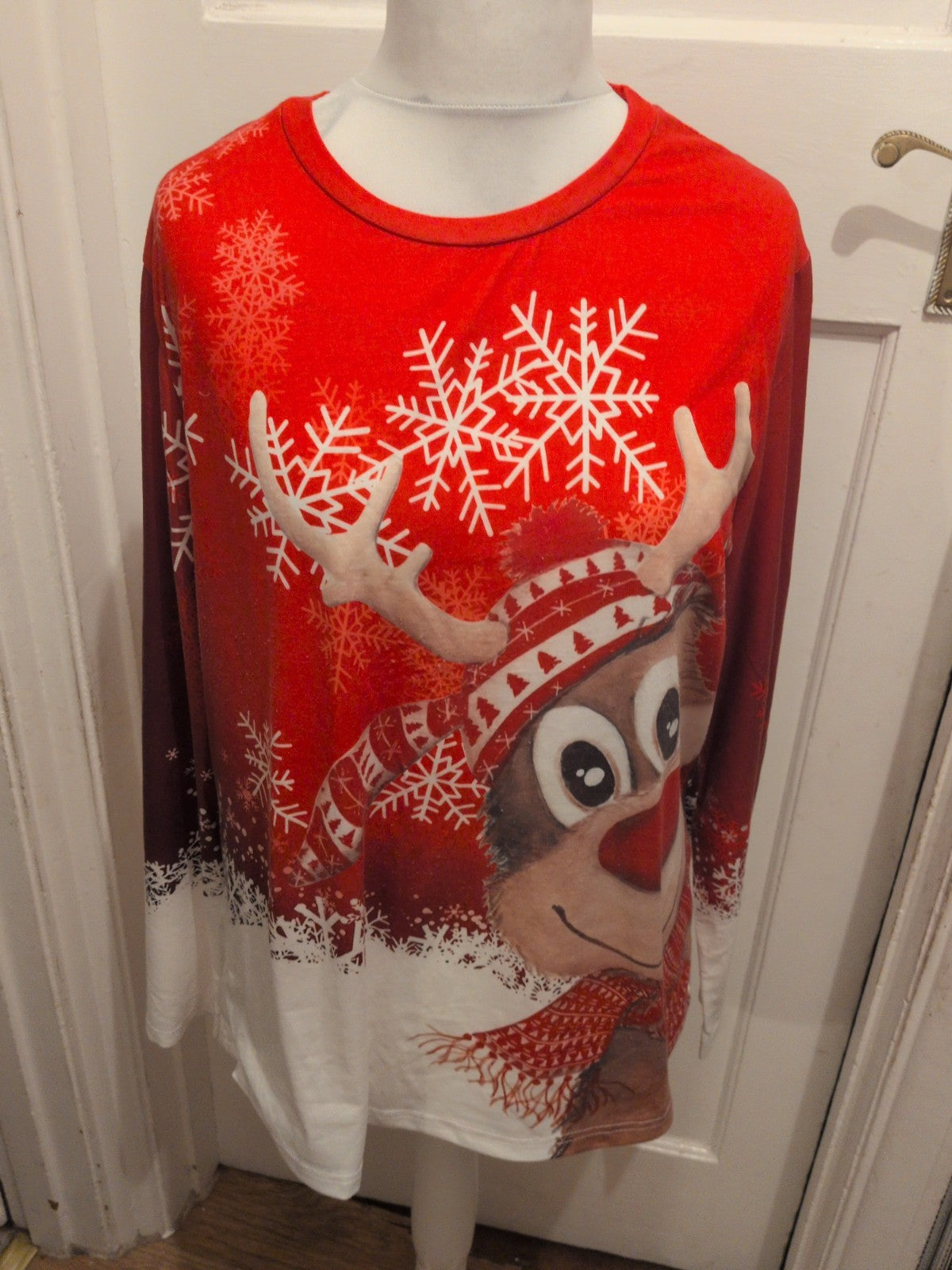 Ladies Size 2XL Red And White Reindeer Pyjama Top Long Sleeve