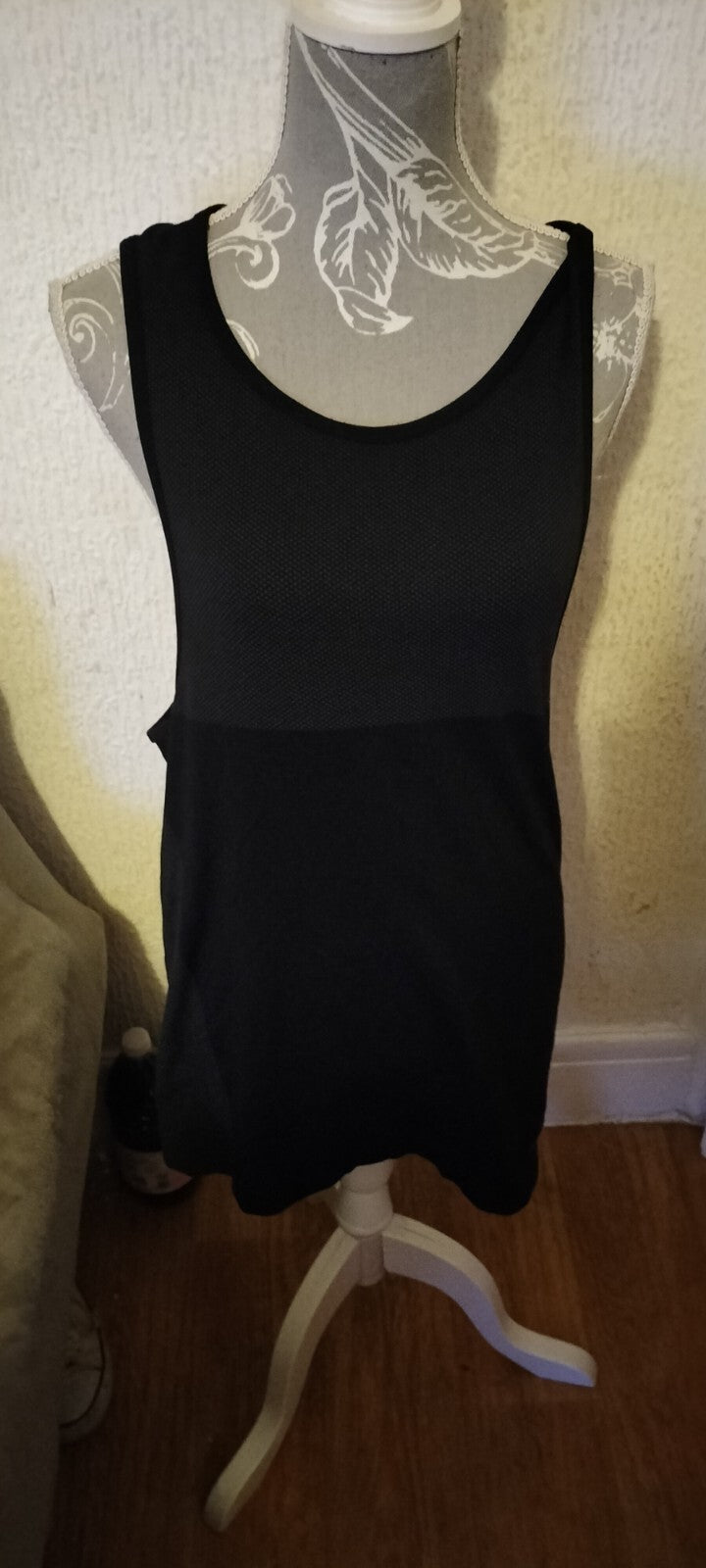 Men's Unbranded Size Medium Black Sleeveless Sport Tops