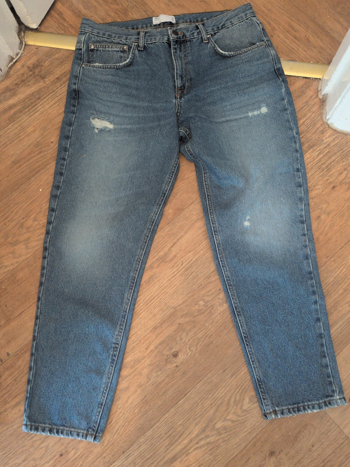 Ladies ASOS Size 33/30 Tapered Jeans