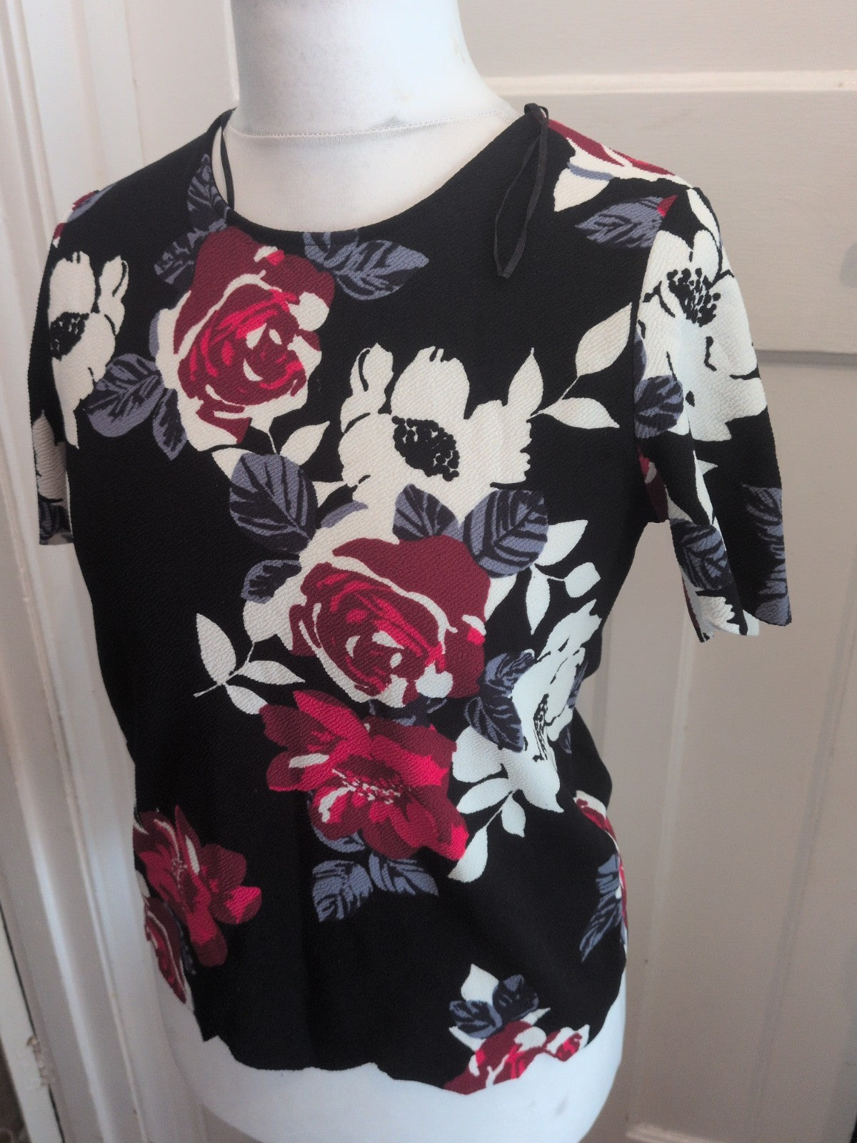 Quiz 12 Black Floral Short Sleeve Blouse