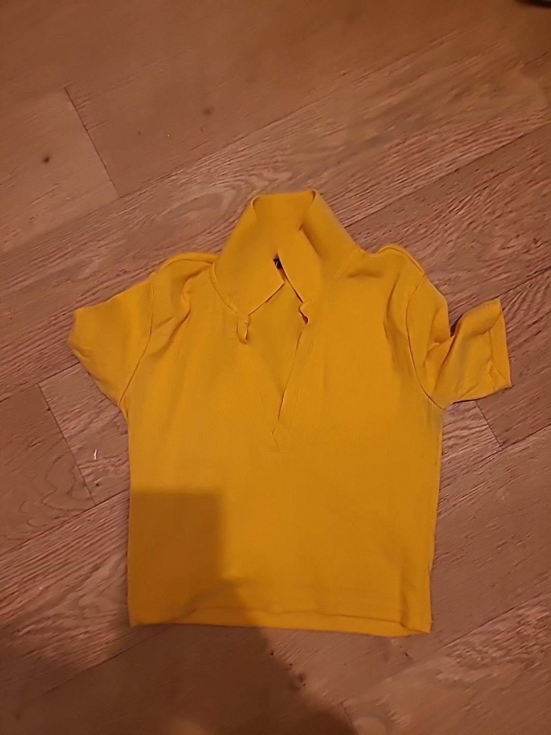 Zara Women’s Short Sleeved Collared Pastel Yellow Top Size S