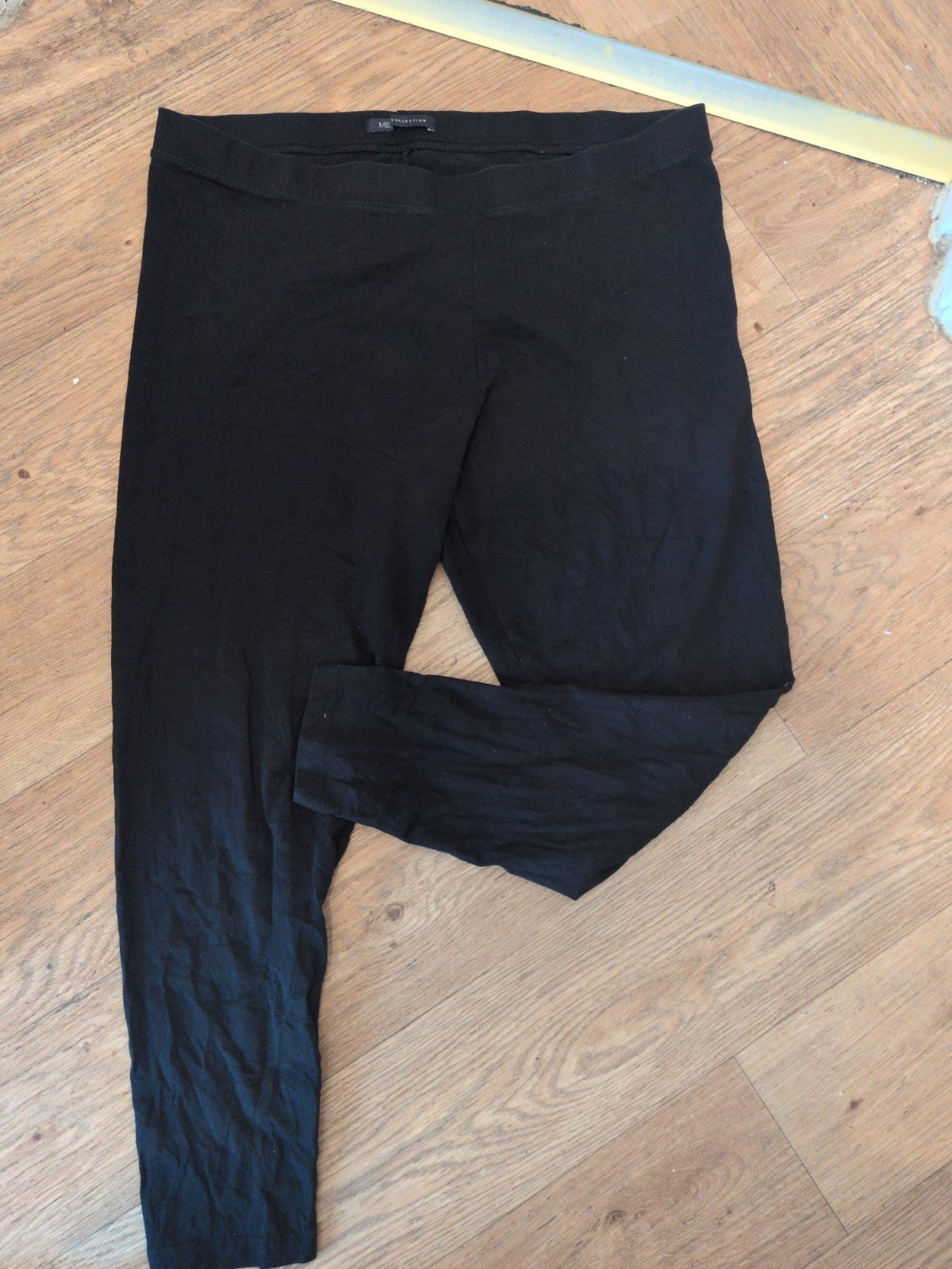 Ladies Marks And Spencer Size 18 Short Black Leggings Ankle