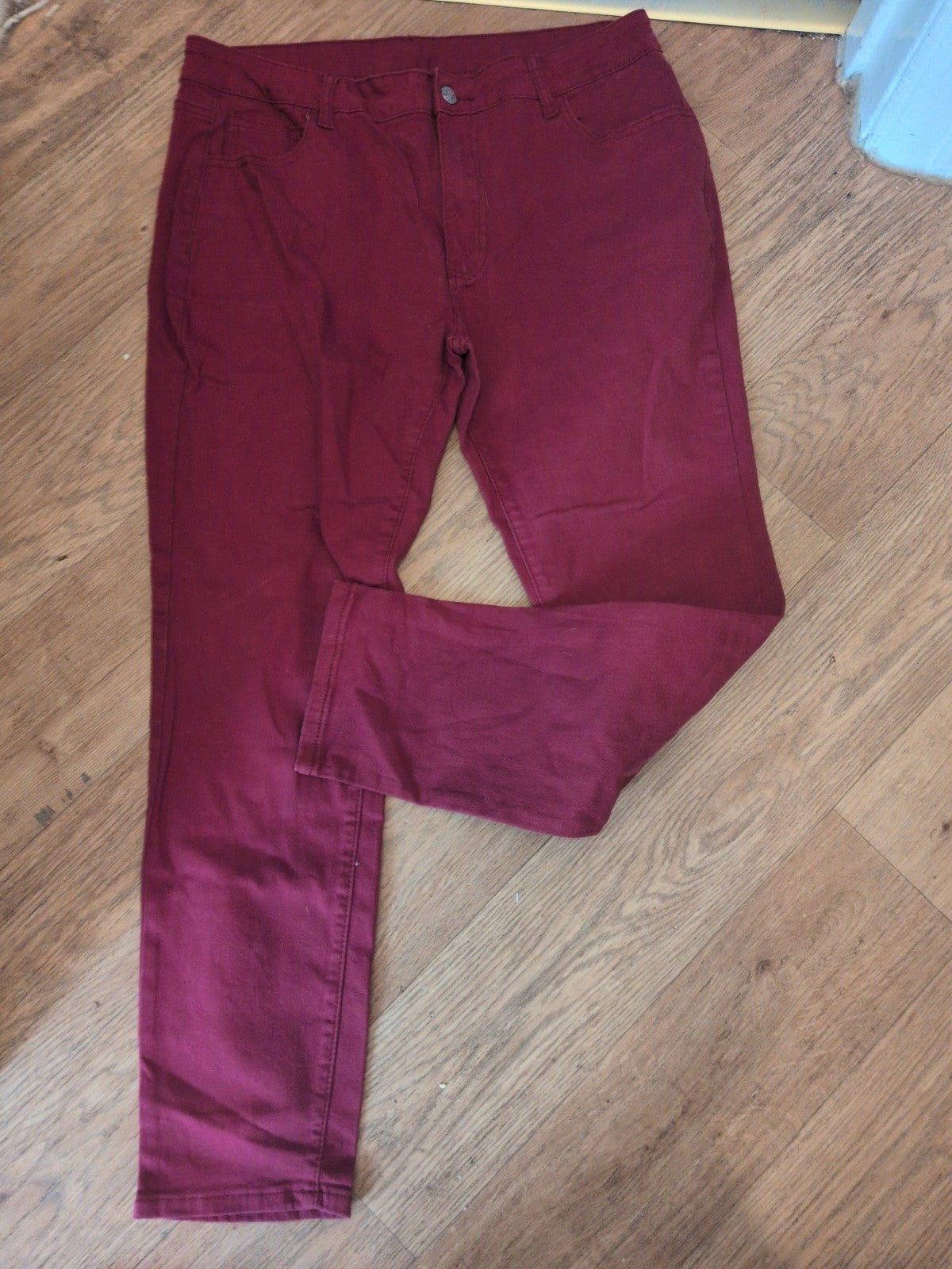 Ladies Size 2XL Deep Red Stretch Jeans