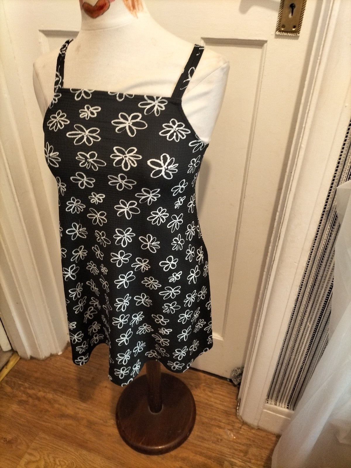 Girls Primark Age 10-11 Years Black/White Floral Sleeveless Dress