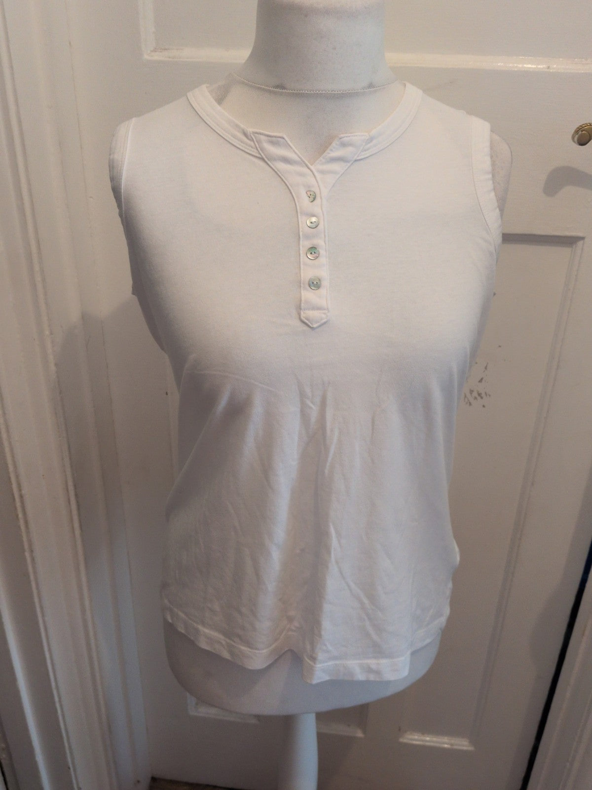 16 White Sleeveless Tank Vest Top
