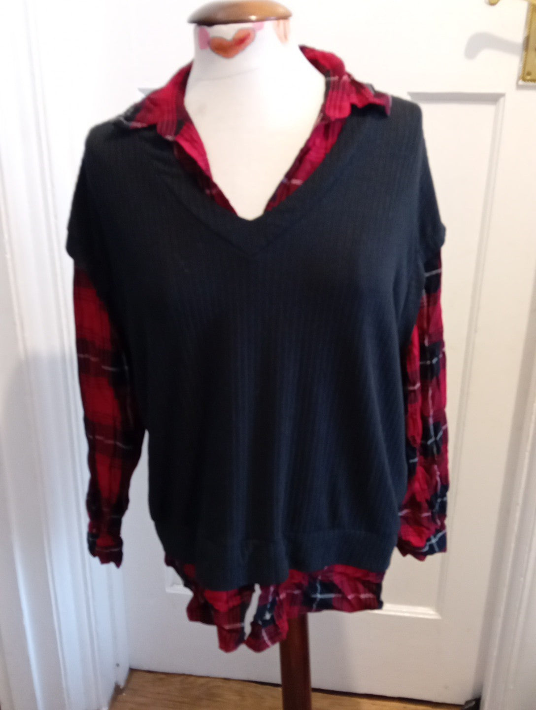 Ladies New Look Size 12 Black With Tarten Long Sleeved Blouse