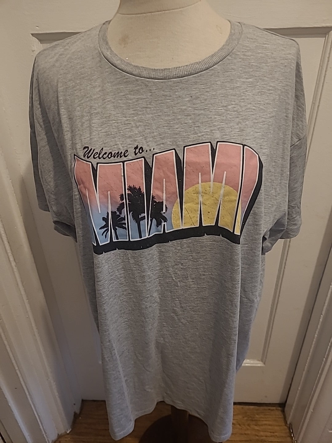 Ladies Primark Size 12-14 Grey "Miami" Short Sleeved Tshirt