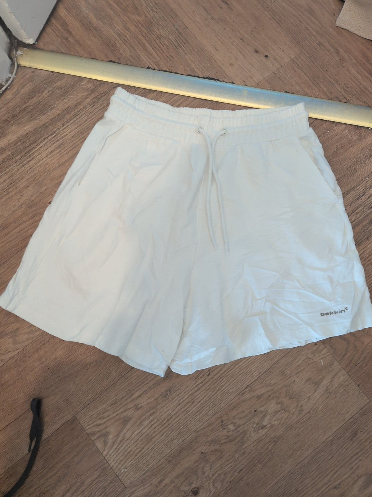 Bekkin Large White Elastic Waist Shorts