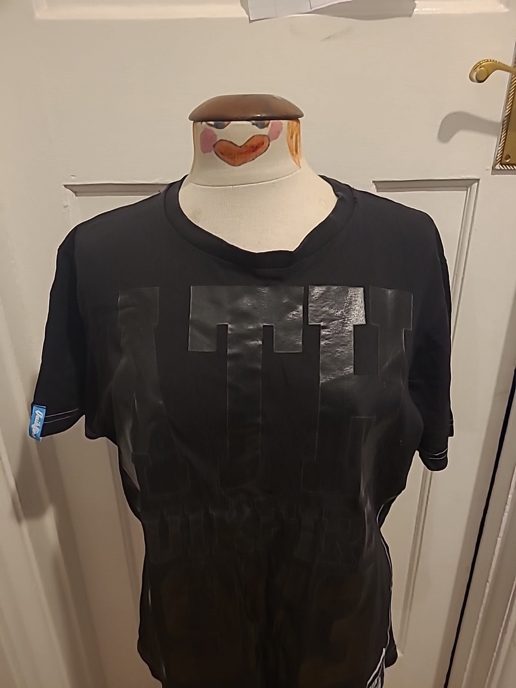 Mens Urban Spirit Size Large Black Print Short Sleeved Tshirt