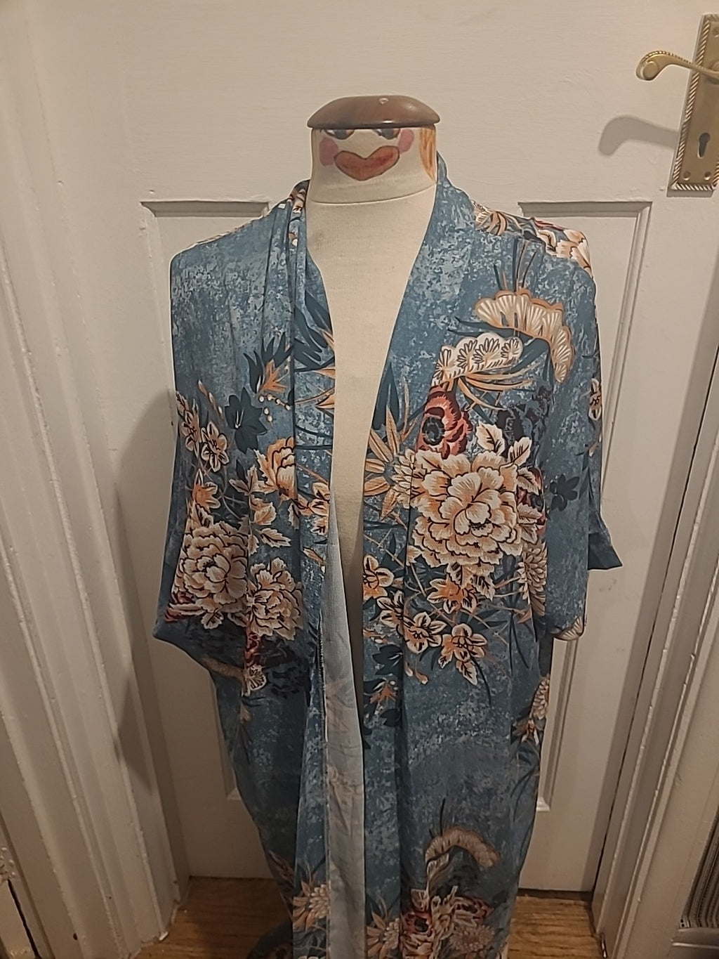 Boohoo Size 8-10 Blue Floral Very Long Cardigan