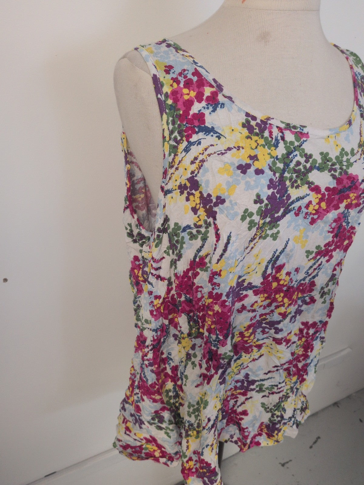 Ladies Tu Size 20 Multicoloured Floral Sleeveless Swing Vest T-shirt