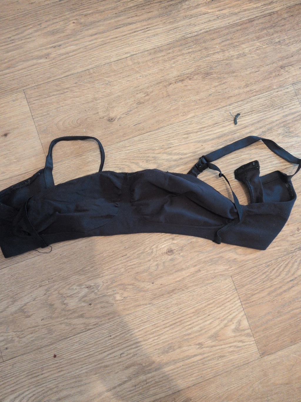Medela 2XL Black No Wire No Pad Bra