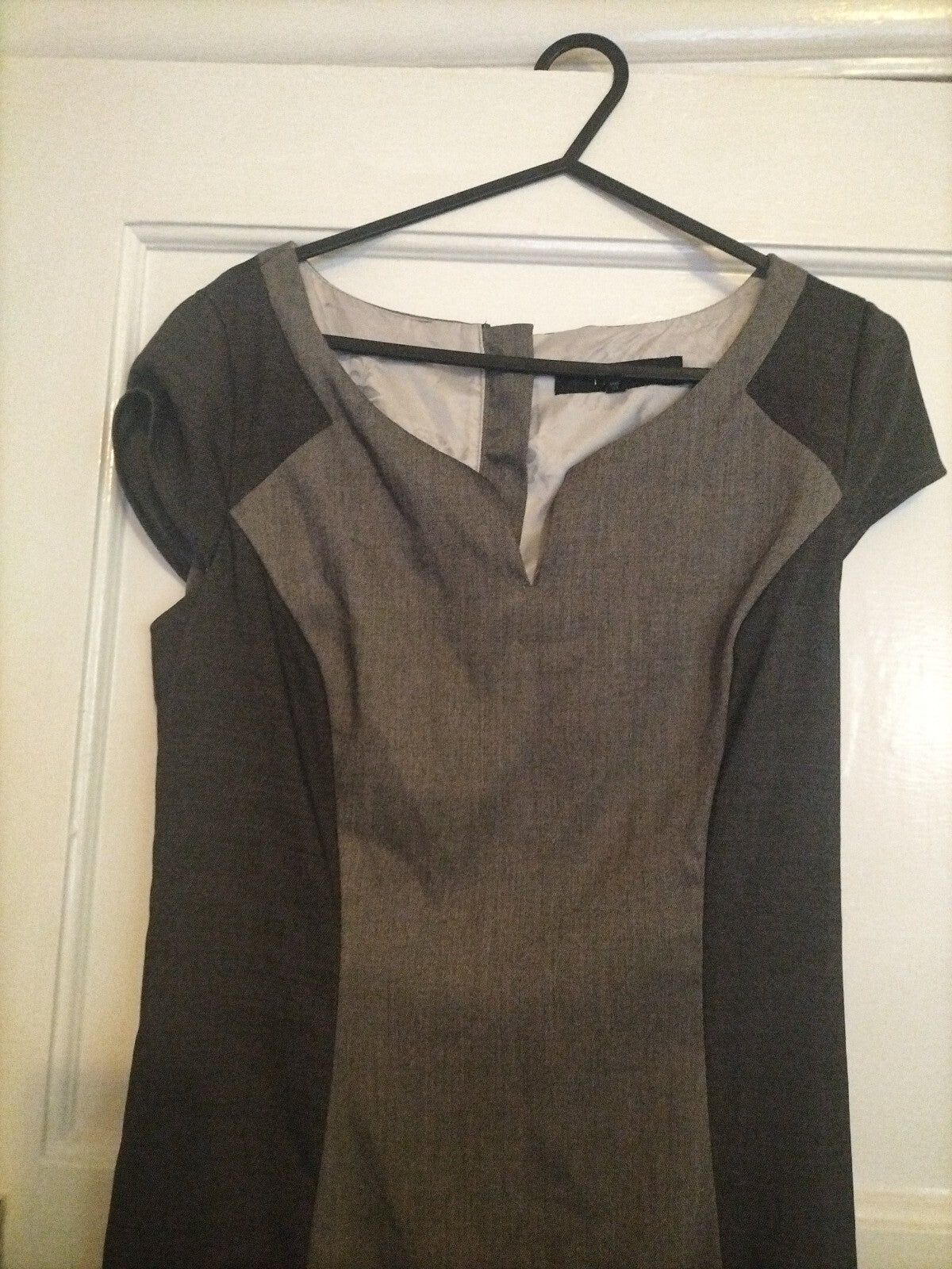 Ladies Next Size 6R Grey Cap Sleeved Dress