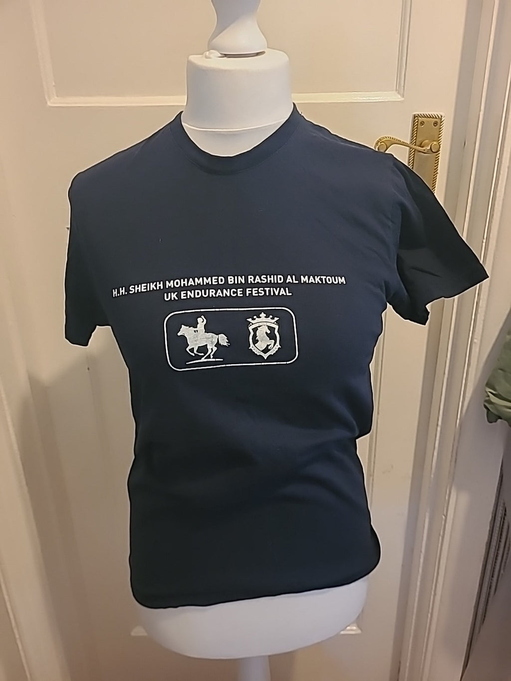 Mens Meydan Size Small Black Horse Racing Printed Tshirt
