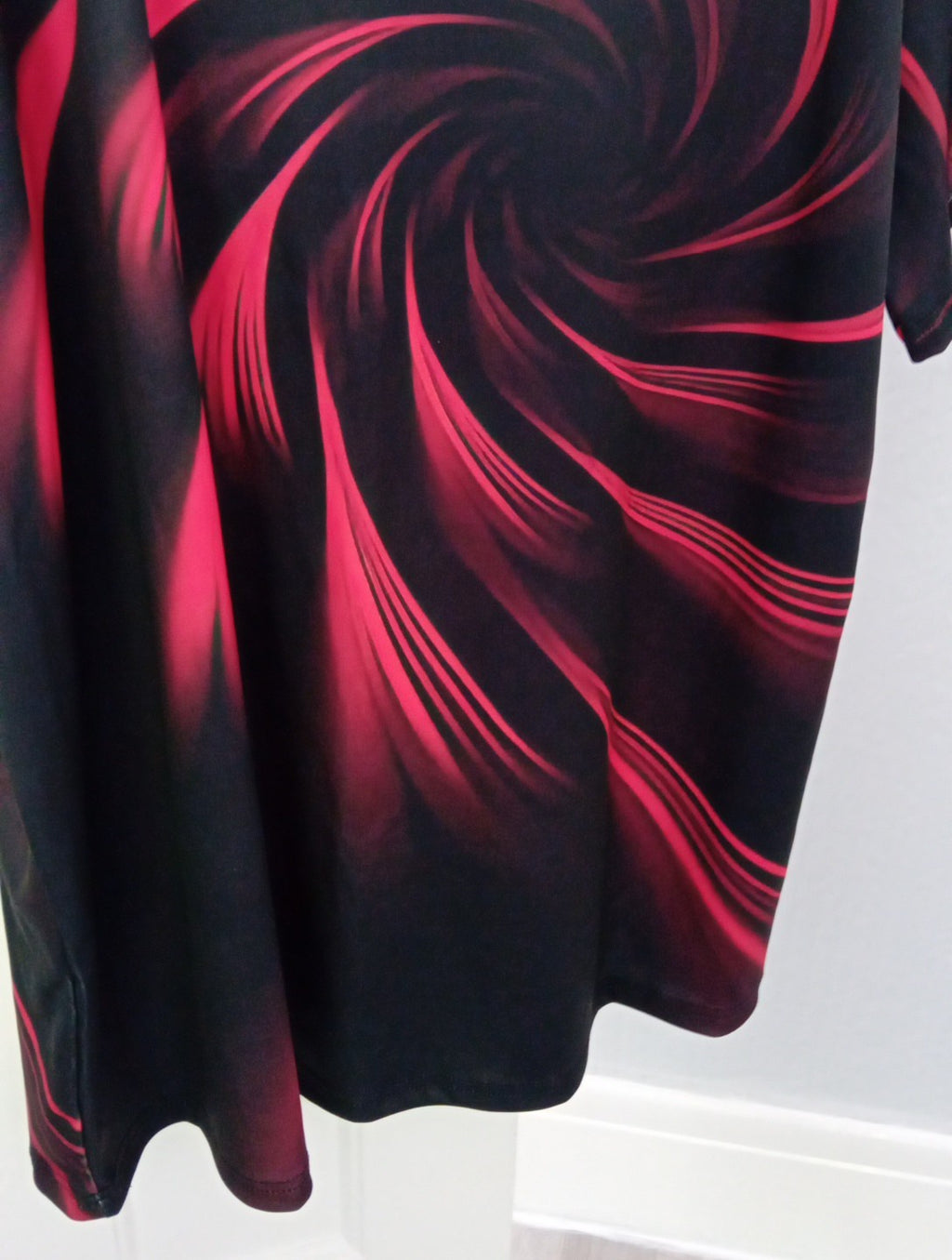 Ladies Black /red T Shirt Long Line Size 5xl Free Delivery