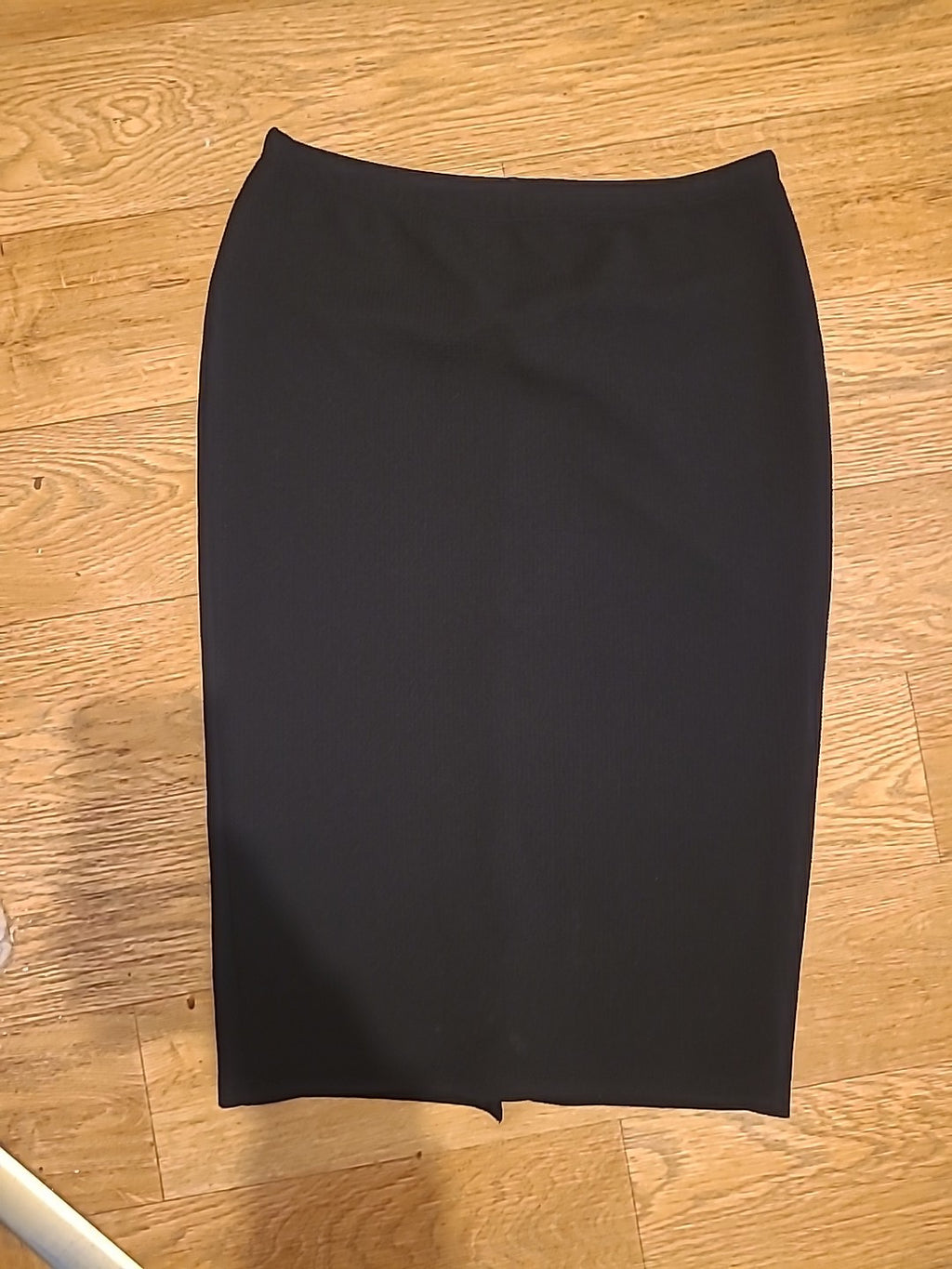 Ladies Size Medium Black Elasticated Rear Split Skirt