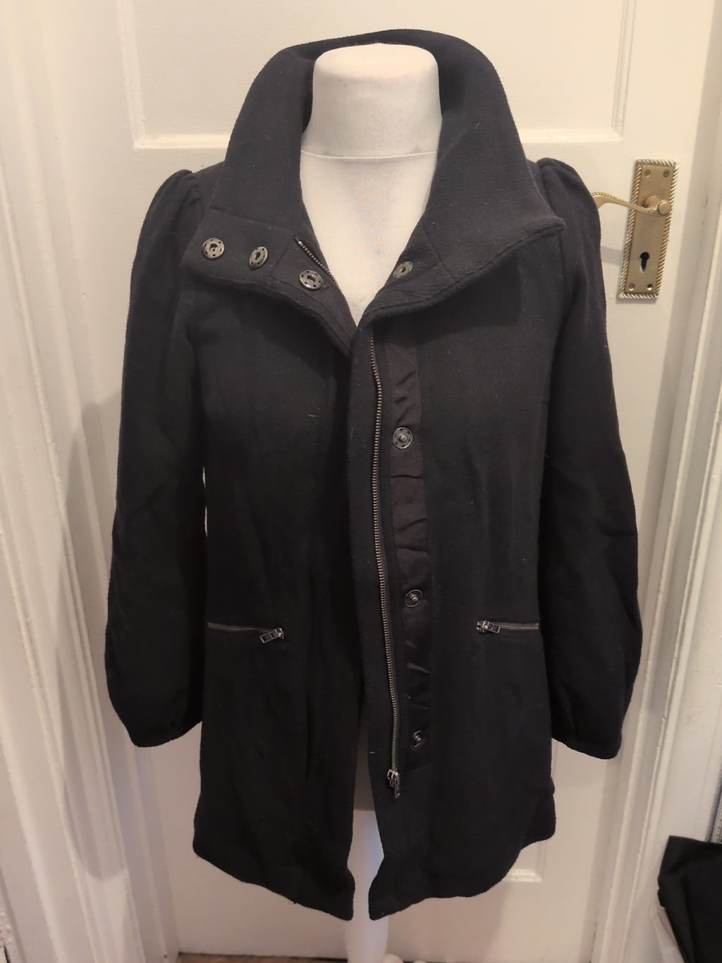 Ladies H&M Size 8 Black Full Zip Lined Jacket