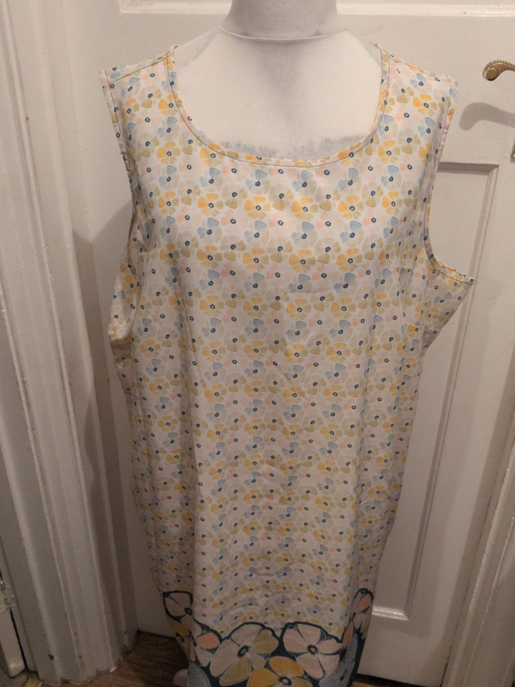 Studio 24 Yellow Floral Pattern Sleeveless Blouse