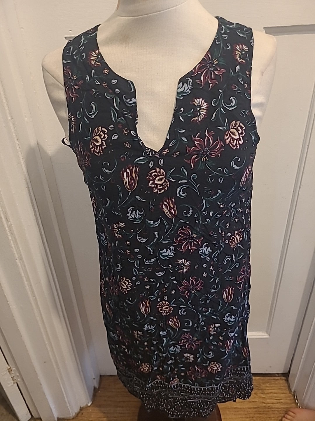 Ladies Apricot Size 10 Black/Green/Purple Floral Sleeveless Dress