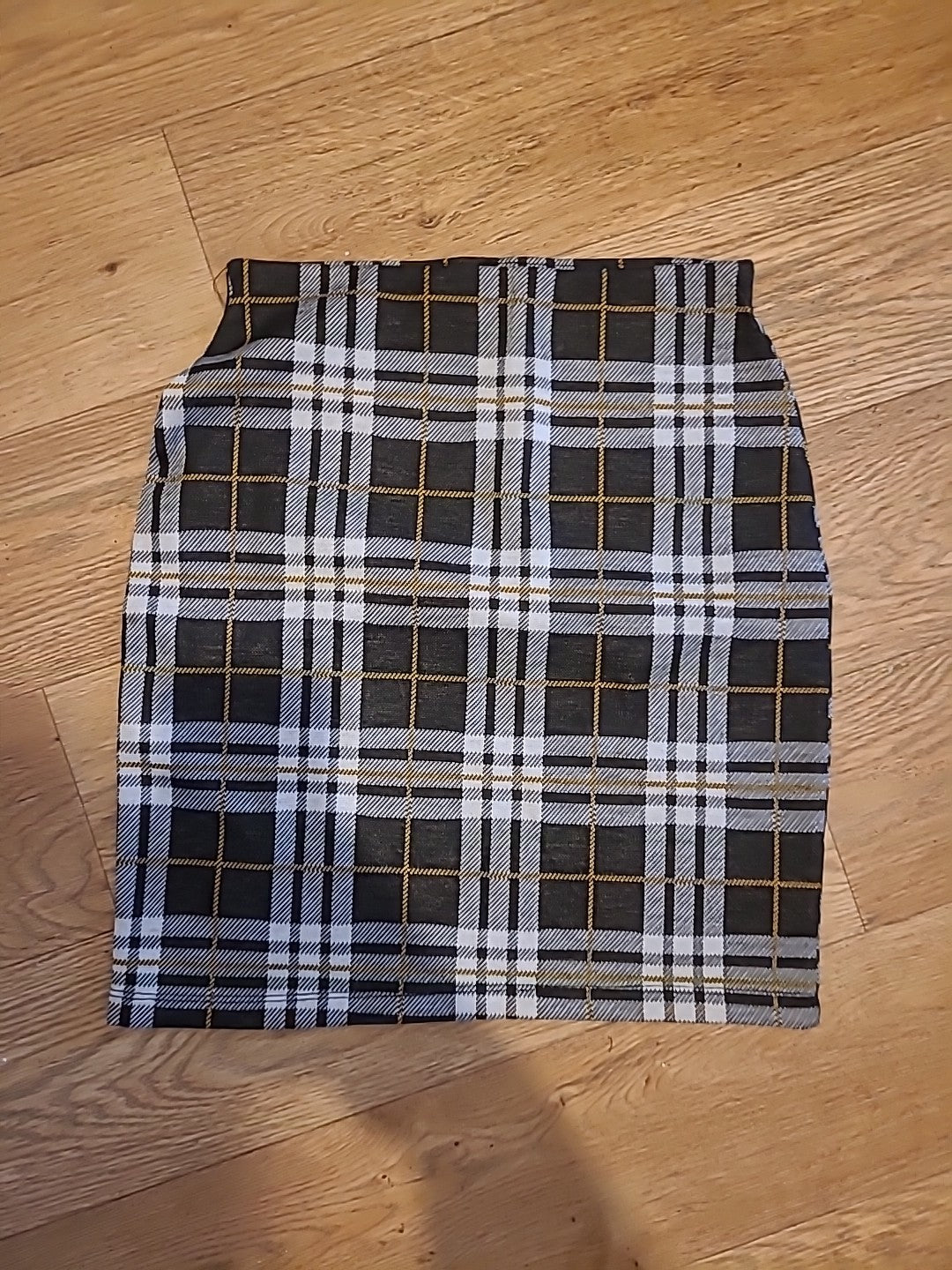 Ladies New Look Size 6 Check Stretch Mini Short Skirt
